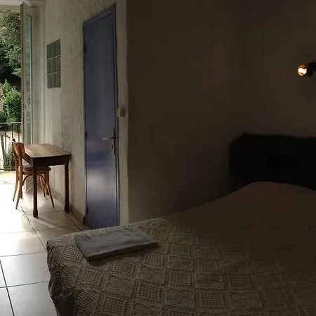 Du Loup Hotel *