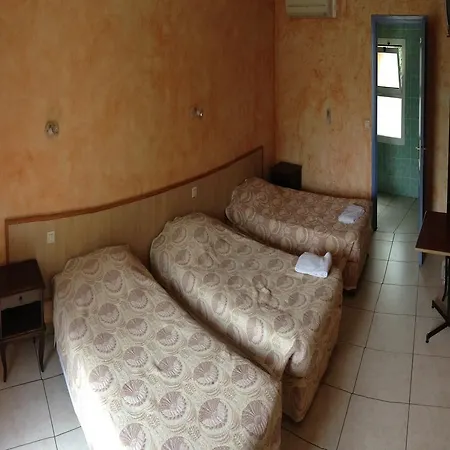 Du Loup Hotel